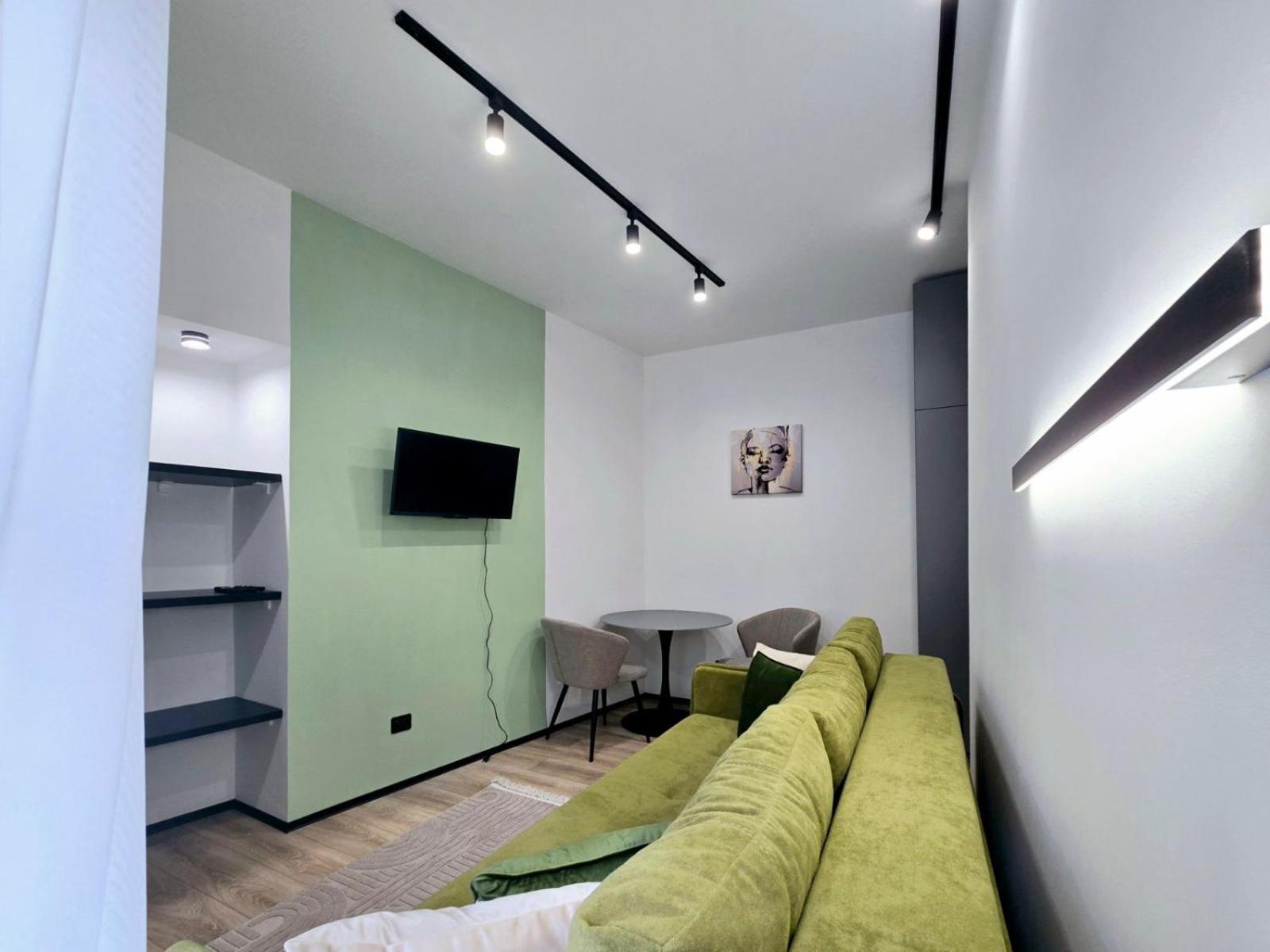 Apartment In The City Center Near The Park Leópolis Exterior foto